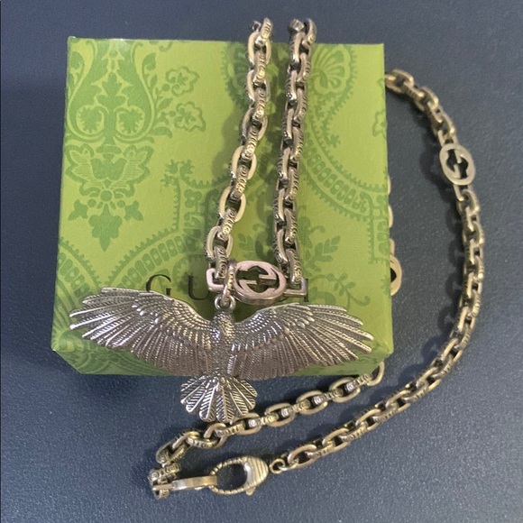 Gucci Silver Eagle Pendant Necklace - Picture 1 of 3